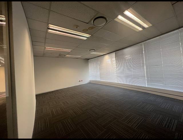 695M² OFFICE TO LET IN ROSEBANK